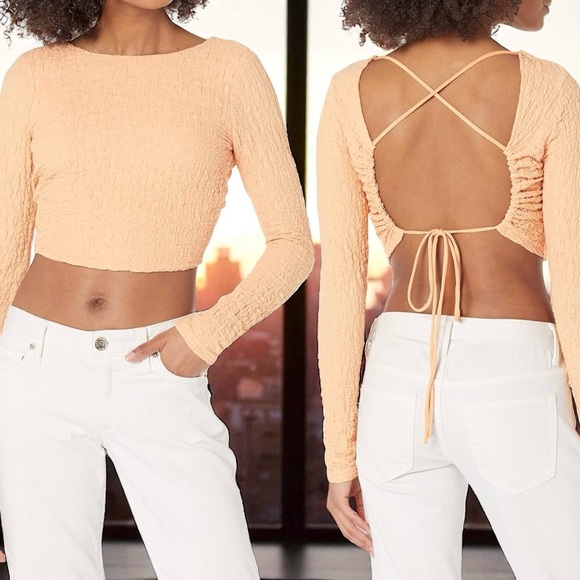 NWT ASTR the Label Women’s Cropped Long Sleeve Baxter Top In Peach Size Small - Picture 1 of 8